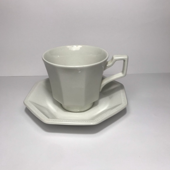 Johnson Brothers Heritage Ironstone 2 Cup & Saucer Sets White Vintage England - Picture 11 of 16